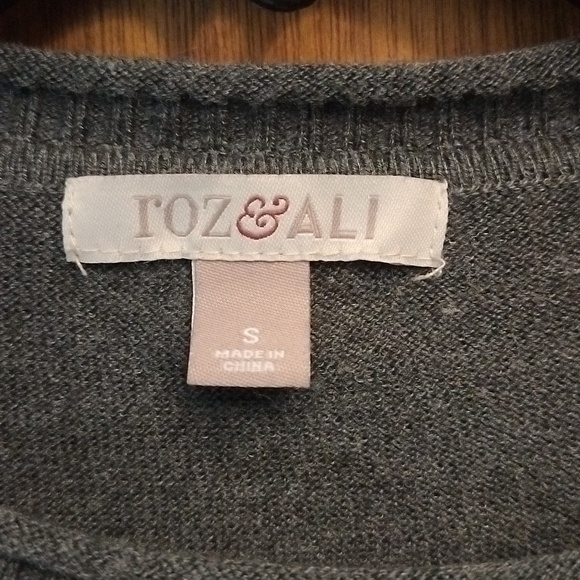 Dressbarn Grey Sweater Size Small - Picture 2 of 2